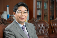 광동제약 최성원 부회장, 본업 제약사업 역량 강화에 팔 걷어