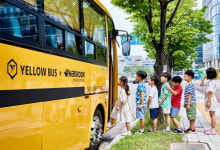 한국타이어, 어린이 교통안전 캠페인 진행…통학버스에 타이어 지원