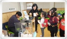 금산유치원,아껴 쓰고 나눠 쓰고 바꿔 쓰고 다시 쓰는 알뜰시장놀이
