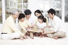 손자·손녀 구연동화에 온가족 웃음꽃 만발