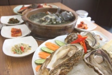 [오감맛집] 바다 사나이가 차린 밥상… 혀 끝에 파도가 치네