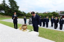김석환 홍성군수 홍주의사총 참배