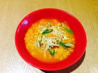 분식 레스토랑 온듯… 웰빙 김밥·라면·떡볶이의 품격