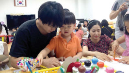 아빠와 함께하는 쌓기놀이 재미있어요