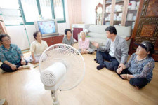유성부구청장 경로당 방문