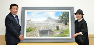 최명식 미담아트관장 공주시에 작품 기증