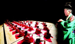 희노애락 품은 가락 회오리 치는 춤사래