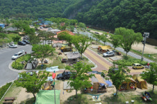 청양오토캠핑장 가족 단위 캠핑족 각광