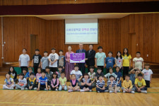 정원웅 대웅건설(주) 대표, 태안 소원초 모교 저소득학생에 장학금 전달