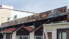 서산 대형마트 주차장 외벽 방치 도시 미관해쳐 시민 눈살