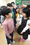 [포토] 누가 누가 더 자랐나? 대전갈마초등학교 개학