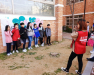 친구와 함께 우정 찍어요! 천안오성초 학교폭력예방 캠페인