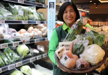 [사진뉴스] 롯데슈퍼 엑스포점, ‘청년농장’ 친환경 농산물 맛보세요