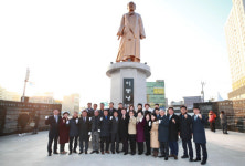 [사진뉴스] 임정 주석 석오 이동녕 선생 동상 제막