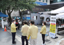 [사진뉴스] 선별진료소 찾은 장종태 대전서구청장