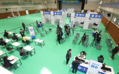 [포토] 유성종합스포츠센터에 마련된 코로나19 예방접종센터