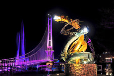 예당호에 전설의 청룡과 황룡이 함께 승천하는 조형물 등장