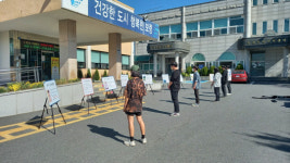 보령 웅천중 진로동아리 보령의 인물 전시회 개최