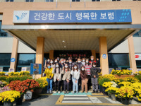보령시 청라면 주민들이 키운 국화전시회 열어