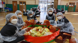 영동양산초 사랑의 김장담그기행사 펼쳐