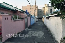 화암마을 잿빛골목에 생기 불어넣어