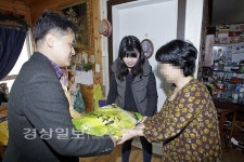 [햇살]이름없는 기부천사 20㎏짜리 쌀 30포대 배달