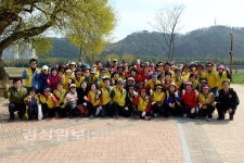 태화강관리단 소속 태화강대숲지킴이단, 유해식물 퇴치 제거활동 별여