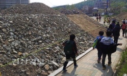 착공 지연 척과천변 수변공원 조성현장 무방비 노출