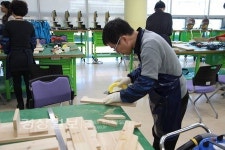 가족과 함께 DIY 목제품 만들어요
