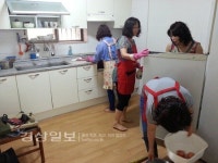울산 북구 송정동 복지위원회, 독거노인 가구 찾아