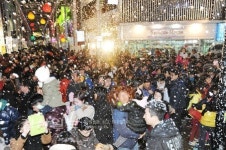 [울산지역 눈꽃축제]도심서 만나는 화이트크리스마스…탄성·웃음·추억이 펄펄