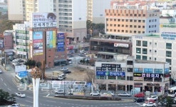 올림피아호텔 앞 주유소 부지에 상가 건립 허가에 주민 반발