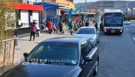 신복로터리 버스 정류장 불법주차 극성