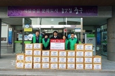 울산 중구 약사동 새마을협의회및 부녀회, 동 주민센터를 찾아 70만원 상당의 라면 33박스 전달