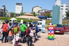 현대자동차 울산지역본부, 태화강 찾은 어린이 위해 친환경차 전시