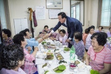 울산시 북구 약수마을경로당,  마을경로당 13주년 기념 잔치 열어