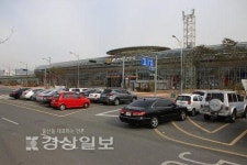 양산 도시철도 증산역 앞 불법주차로 몸살