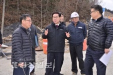 신장열 울주군수, 범서읍 천상 장검마을 연결도로 건설 현장 방문