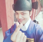 대박 여진구, 손가락 하트 그리며 귀여운 셀프 홍보 대박이로구나