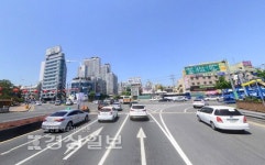 우정사거리 도로 가운데 버스정류장 설치 검토