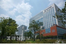 [강상구의 명당산책]십리대밭 대나무 본뜬 청사 외관, 대쪽같이 올곧은 선비 상징