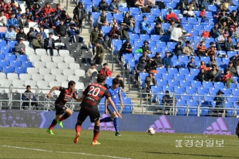 '2017 K리그 클래식 개막전' 울산, 포항에 2-1 승리