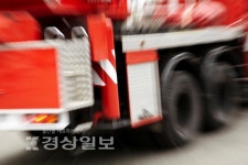 아파트입구서 발묶인 119車 환자후송 차질