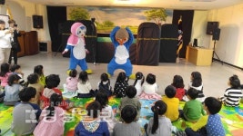 책향기에 풍성한 즐길거리까지…도서관에 놀러오세요