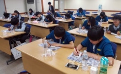 울산야음중학교 학생들 경상일보에서 청소년기자 체험캠프 참가