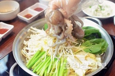 판교맛집뻘낙지한마당 낙지연포탕 등 다양한 요리로 인기