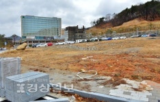 바람불면 흙먼지 비오면 토사…울주군청앞 근생부지 골머리