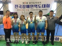 울산행복학교 역도부도 창단 4일만에 금메달 8개
