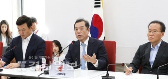 한국당 김병준 혁신비대위원장 당협위원장 교체권한 언급 주목