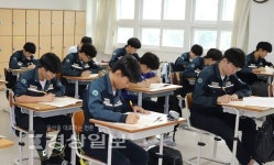 (주)풀무원푸드앤 컬처 현대공업고등학교 | 현대공고, 재학생 대상 직업인성검사